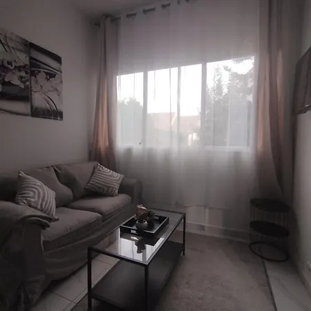 Apartment Studio Pierrelaye